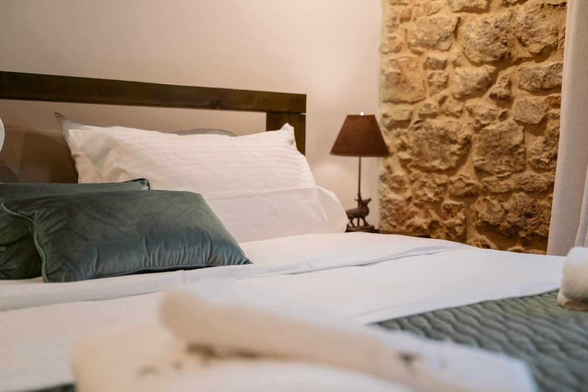 Afanos Guesthouse Arachova Exterior photo